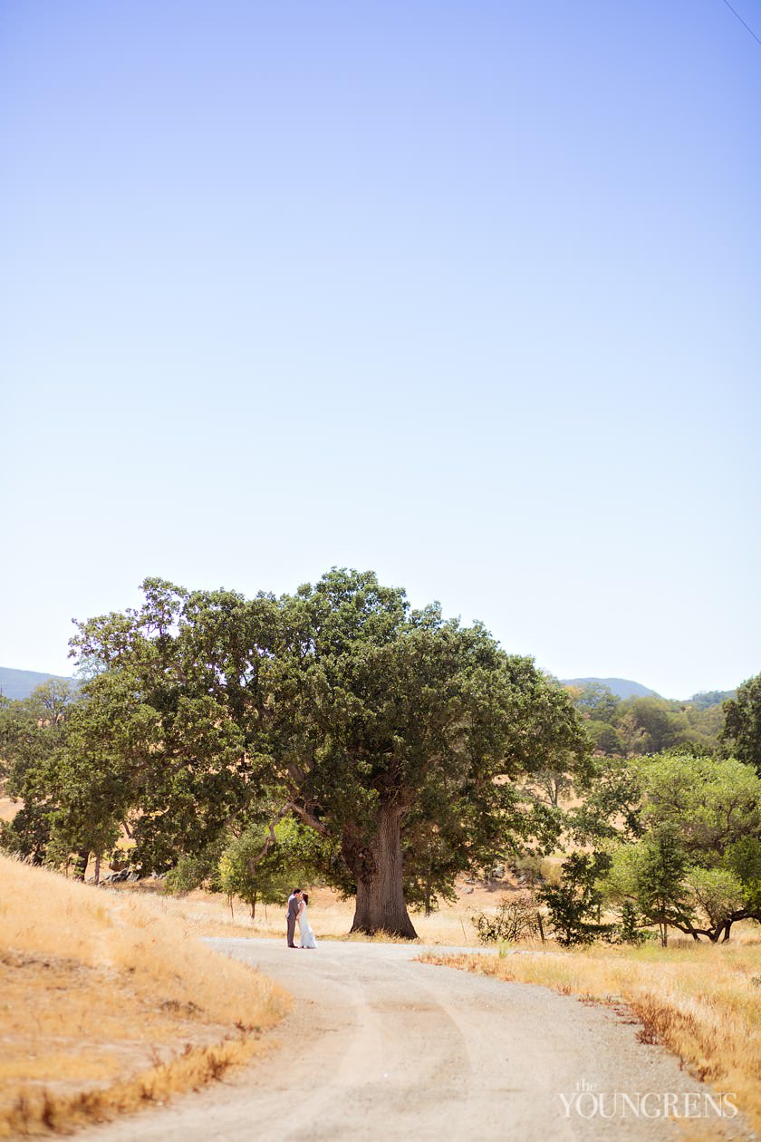 Santa Margarita Ranch Wedding, Photography by The Youngrens santa margarita ranch wedding, san luis obispo wedding, central coast wedding, ranch wedding, rustic wedding, barn wedding, central california wedding, santa margarita wedding, barn reception, field wedding images, oak trees wedding images